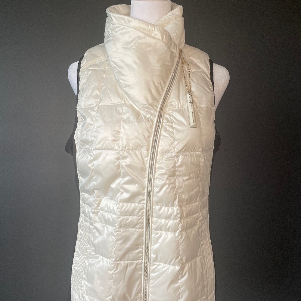 NWOT Calvin Klein Down Performance Vest White and Black Sz Medium